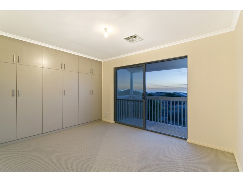 122 Gulf Point Drive, North Haven SA 5018