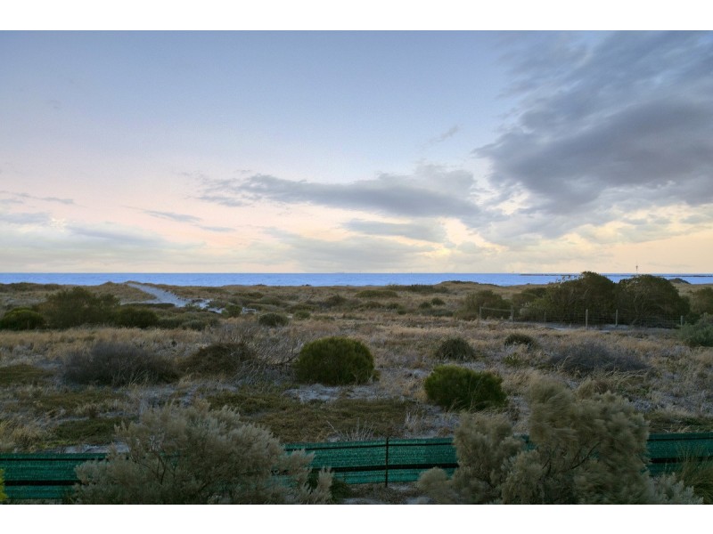 122 Gulf Point Drive, North Haven SA 5018