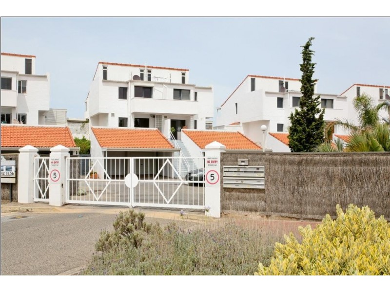 11/10 Nerida Way, North Haven SA 5018