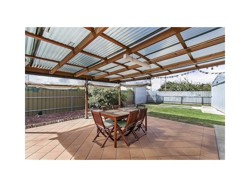 18 Echunga Street, Taperoo SA 5017