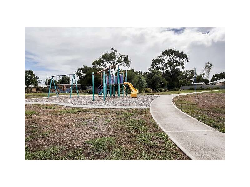 18 Echunga Street, Taperoo SA 5017