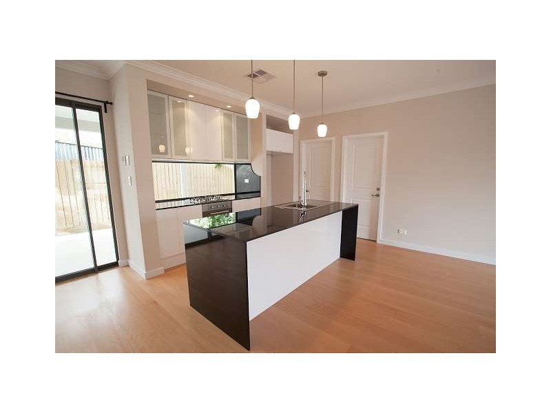 1a Vickers Avenue, Hendon SA 5014