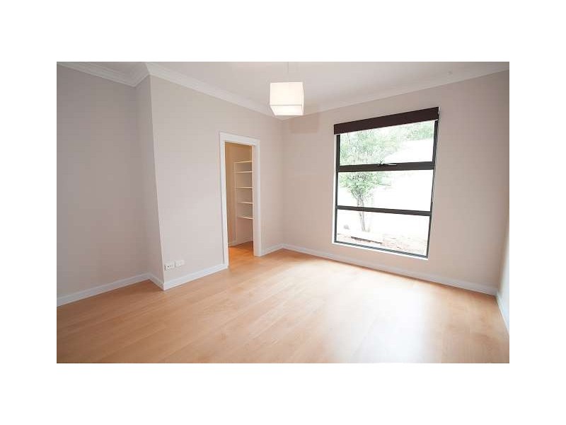 1a Vickers Avenue, Hendon SA 5014