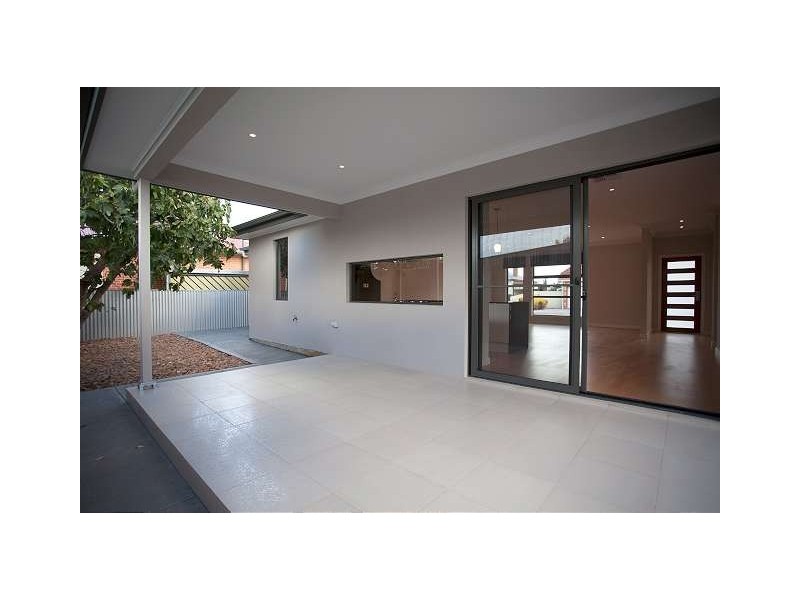 1a Vickers Avenue, Hendon SA 5014