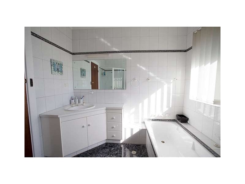 22 Santiago Street, West Lakes Shore SA 5020
