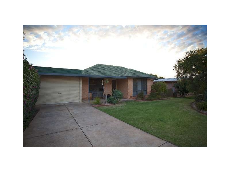 2 Loral Street, Modbury SA 5092