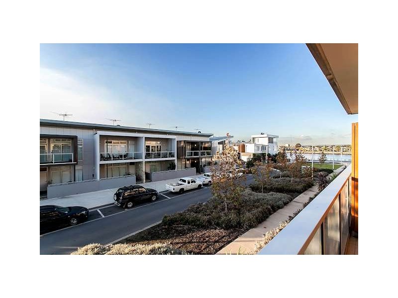 203 The Sails, New Port SA 5015