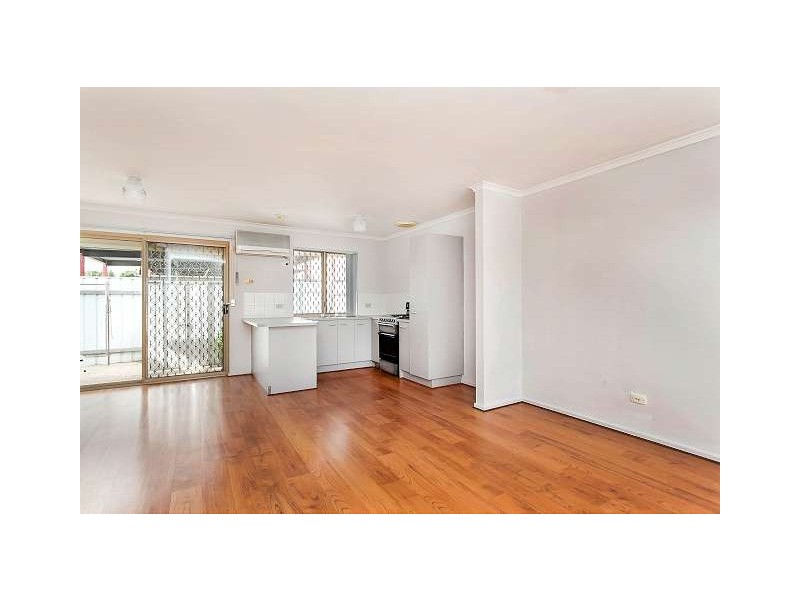 1/17 Leadenhall Street, Port Adelaide SA 5015