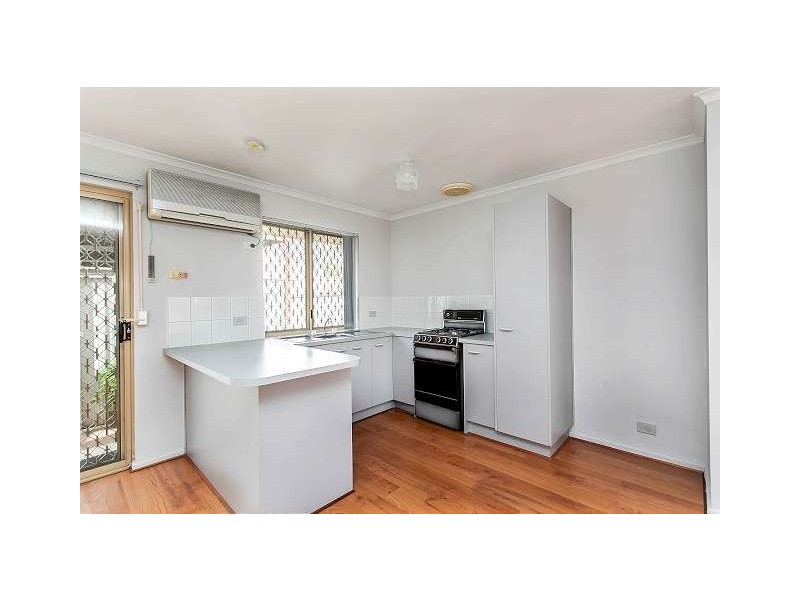 1/17 Leadenhall Street, Port Adelaide SA 5015