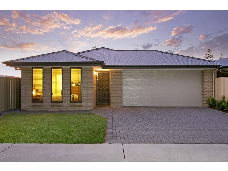 303 Railway Terrace, Taperoo SA 5017
