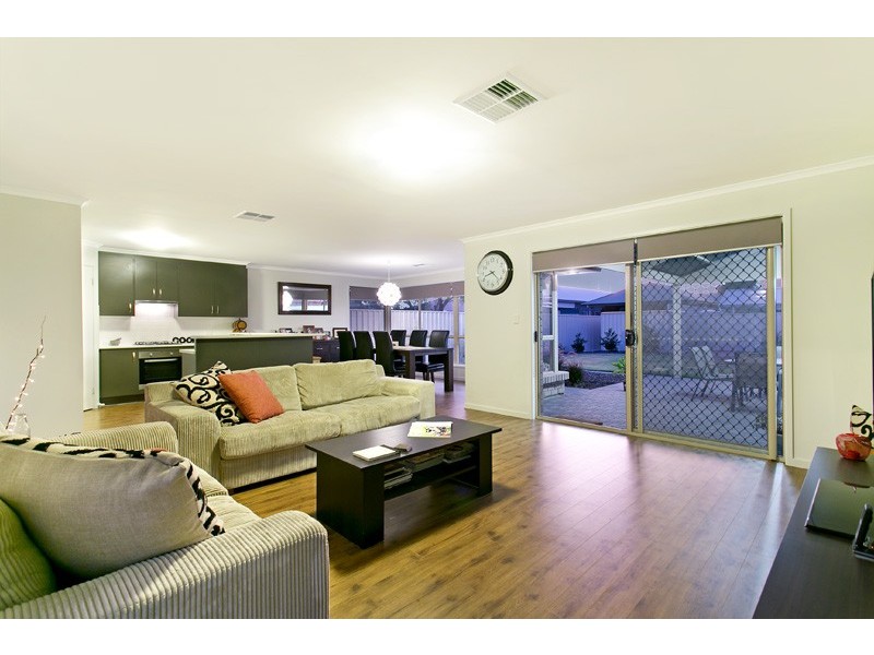 303 Railway Terrace, Taperoo SA 5017