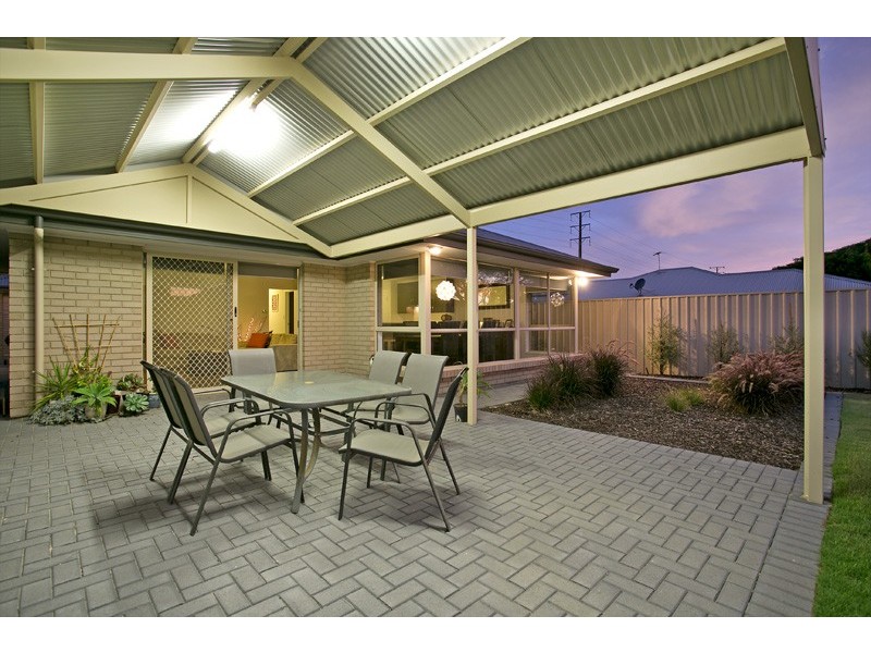 303 Railway Terrace, Taperoo SA 5017