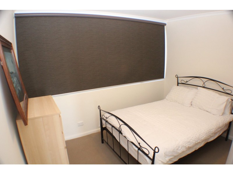 2/80 Military Road, Tennyson SA 5022