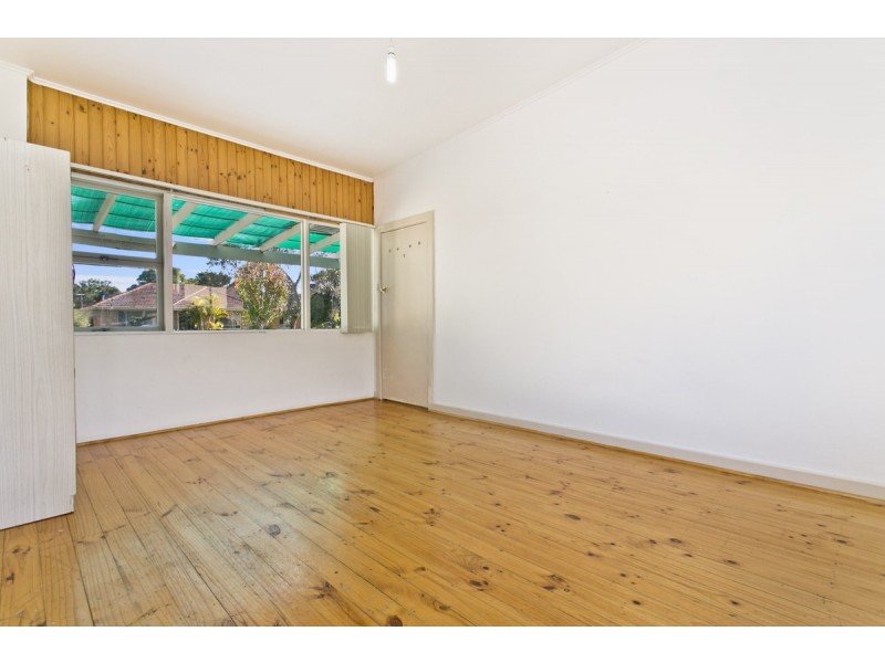 15 Broadmore Avenue, Fulham SA 5024
