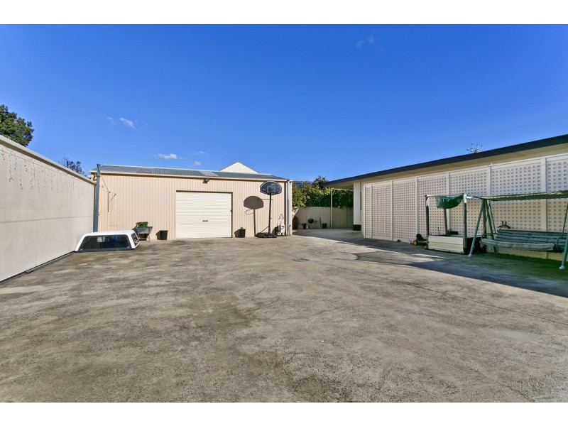 15 Broadmore Avenue, Fulham SA 5024