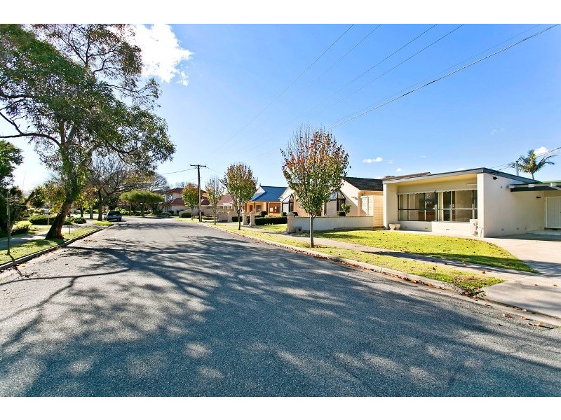 15 Broadmore Avenue, Fulham SA 5024