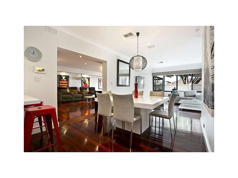 1 Bermuda Avenue, West Lakes Shore SA 5020