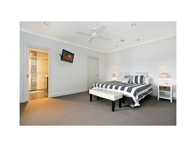 1 Bermuda Avenue, West Lakes Shore SA 5020