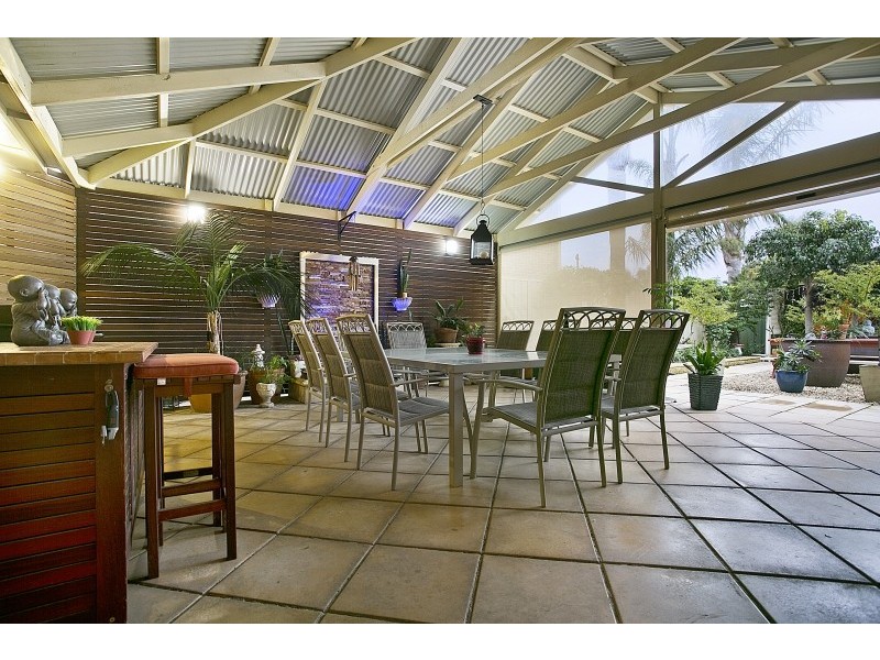 9 Mooloola Way, West Lakes Shore SA 5020