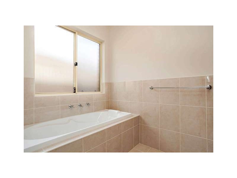 15 Inglewood Street, Mansfield Park SA 5012