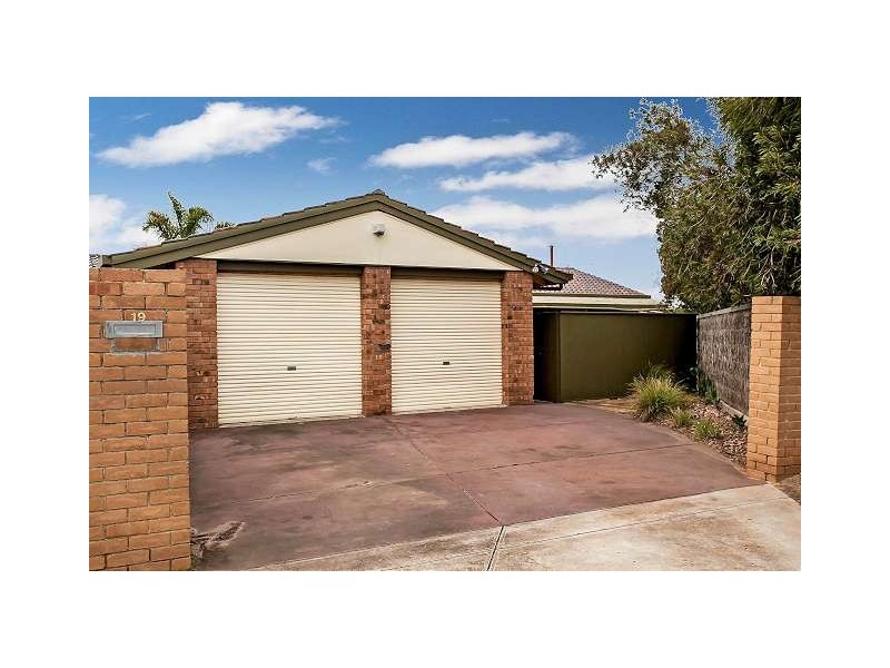 19 Boyd Crescent, West Lakes Shore SA 5020