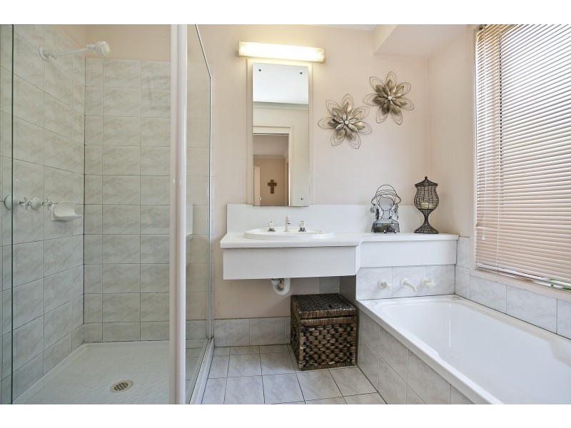 32 Emerald Parade, Ottoway SA 5013
