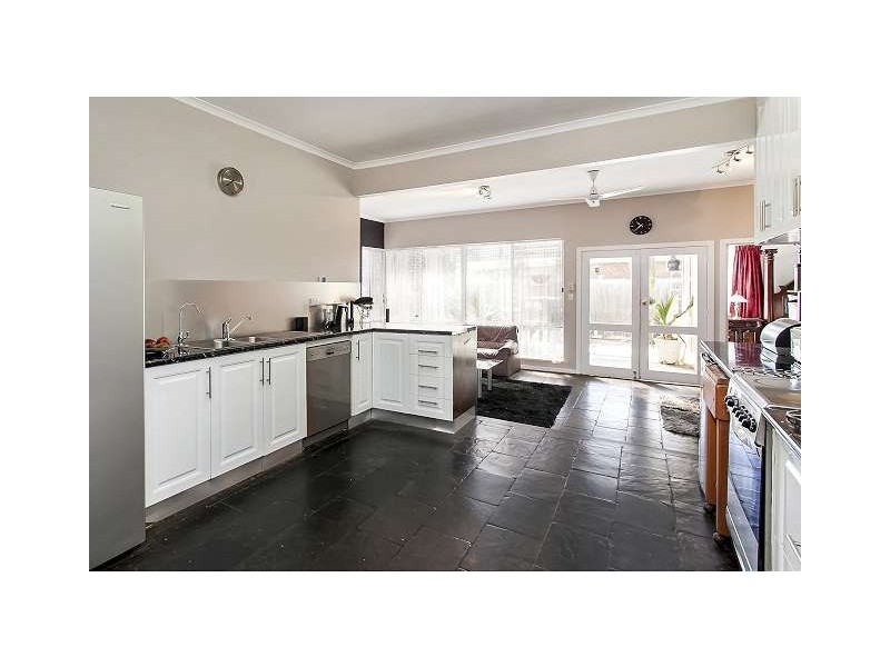 2 Draper Street, Largs North SA 5016