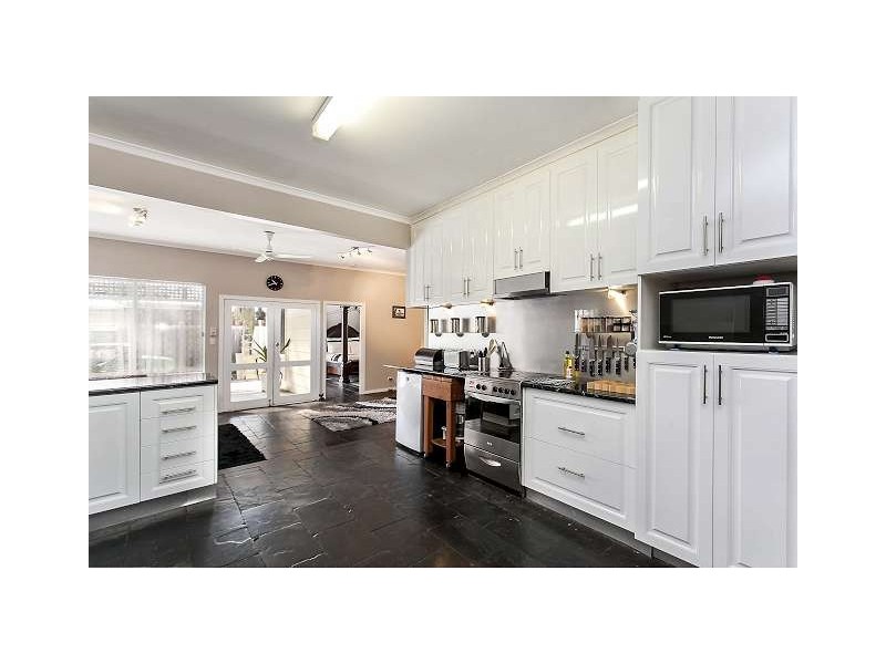 2 Draper Street, Largs North SA 5016