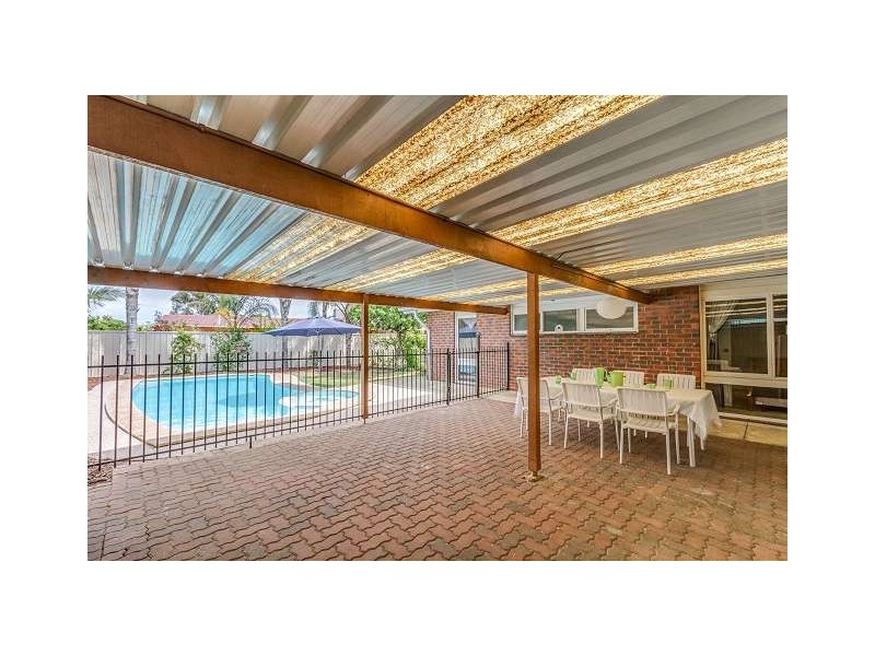 68 Fairford Terrace, West Lakes Shore SA 5020