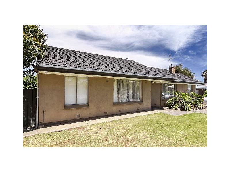 18 Booth Avenue, Morphett Vale SA 5162