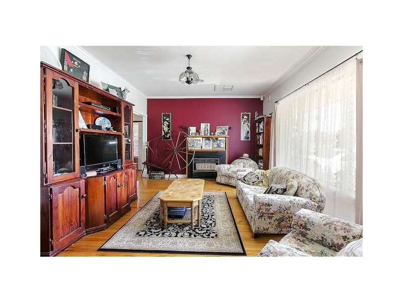 18 Booth Avenue, Morphett Vale SA 5162