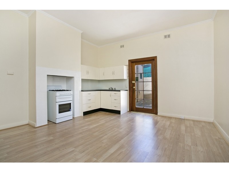 34 May Street, Birkenhead SA 5015