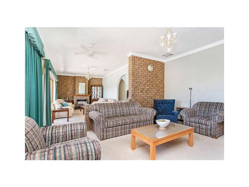 11 Hawaii Court, West Lakes SA 5021