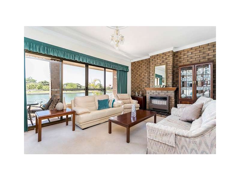 11 Hawaii Court, West Lakes SA 5021