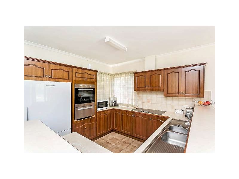 11 Hawaii Court, West Lakes SA 5021