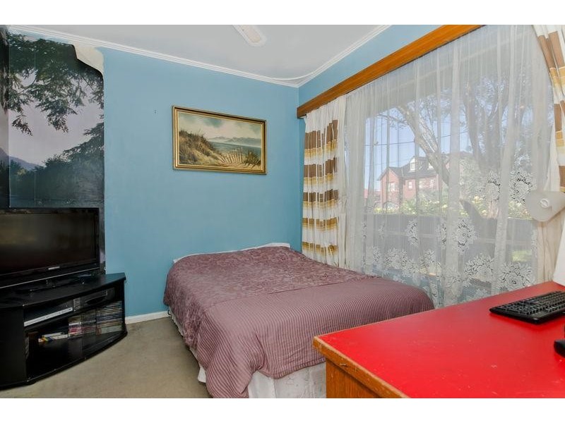 13 McNeilly Crescent, Seaton SA 5023