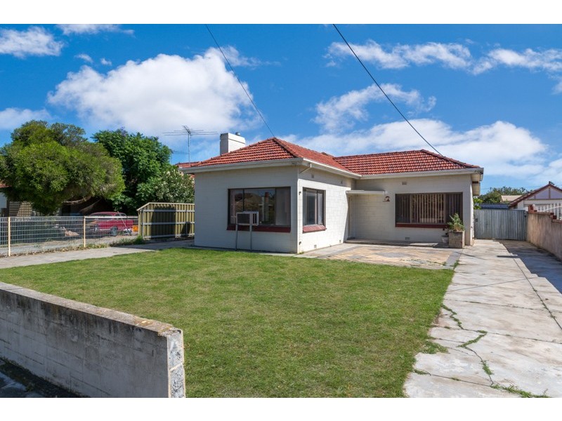 11 Balranald Street, Largs Bay SA 5016