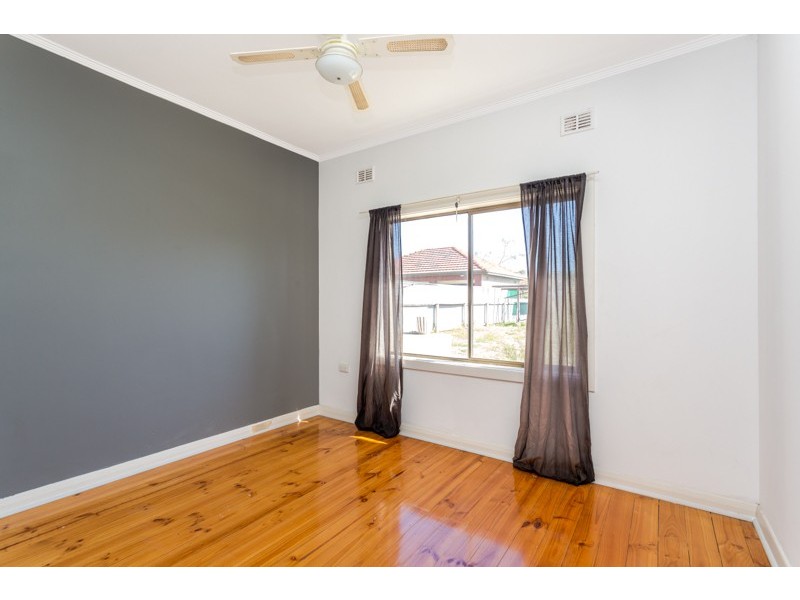 11 Balranald Street, Largs Bay SA 5016