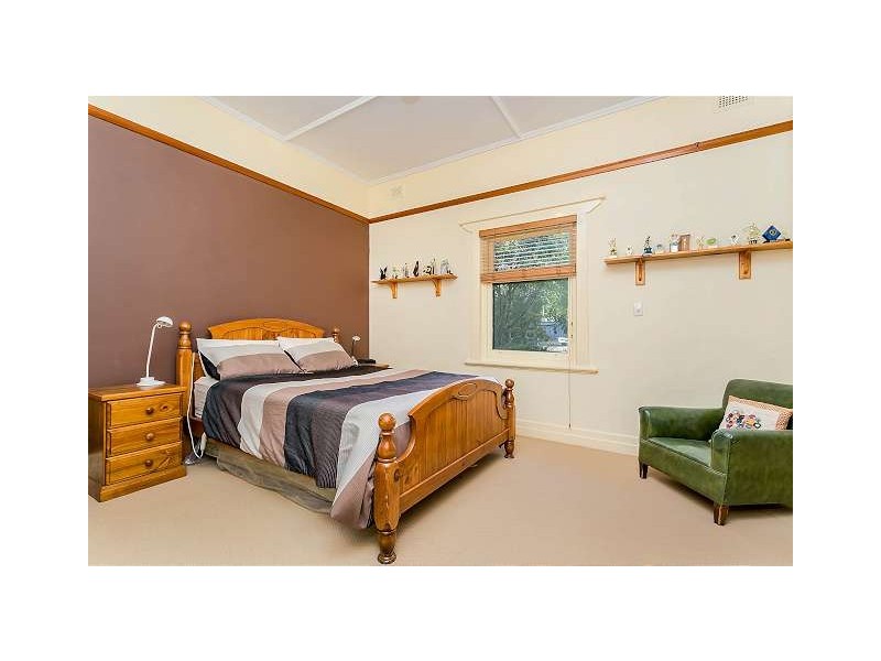 16 Havelock Street, Largs Bay SA 5016