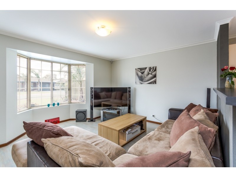 2/11 Oronsay Drive, North Haven SA 5018