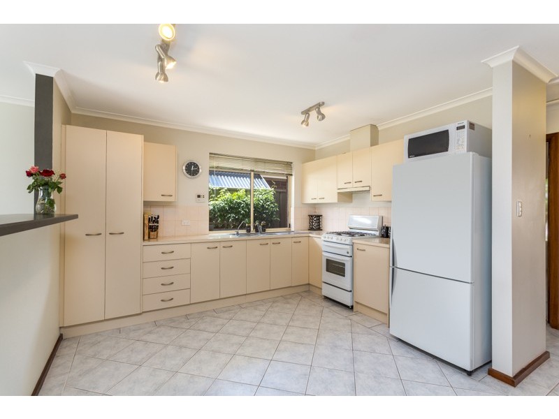 2/11 Oronsay Drive, North Haven SA 5018