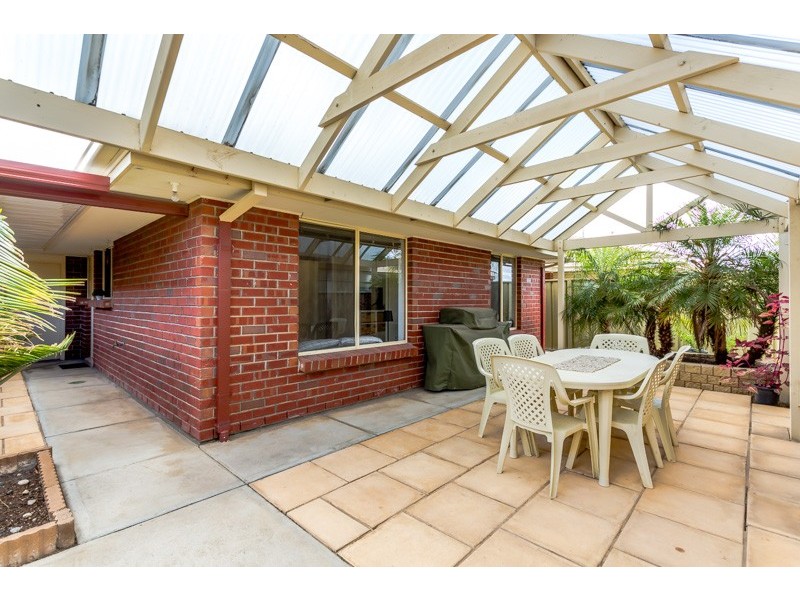 2/11 Oronsay Drive, North Haven SA 5018