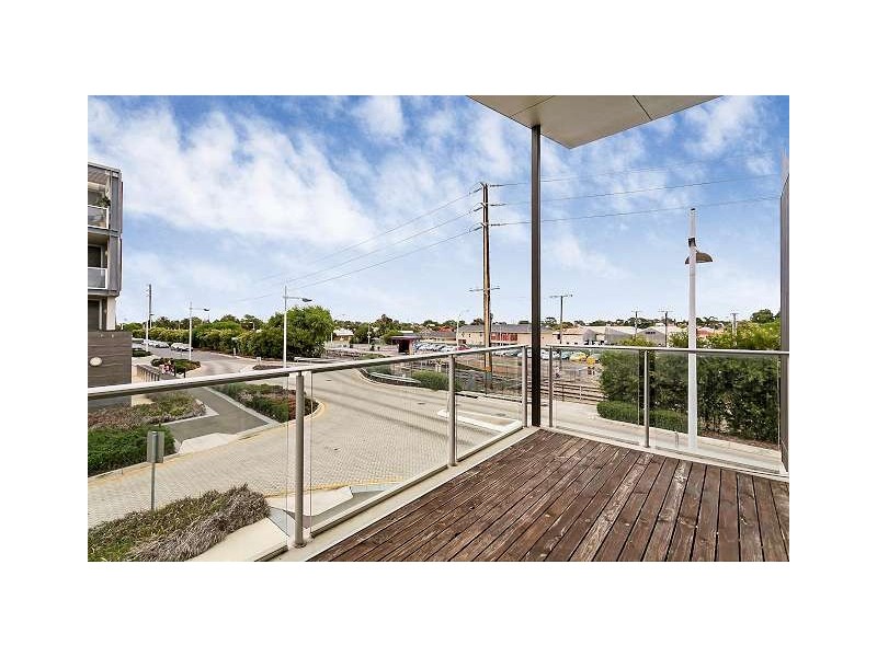 15 Kudlyo Close, New Port SA 5015