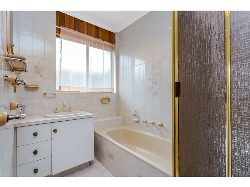 15 Cedar Avenue, Royal Park SA 5014