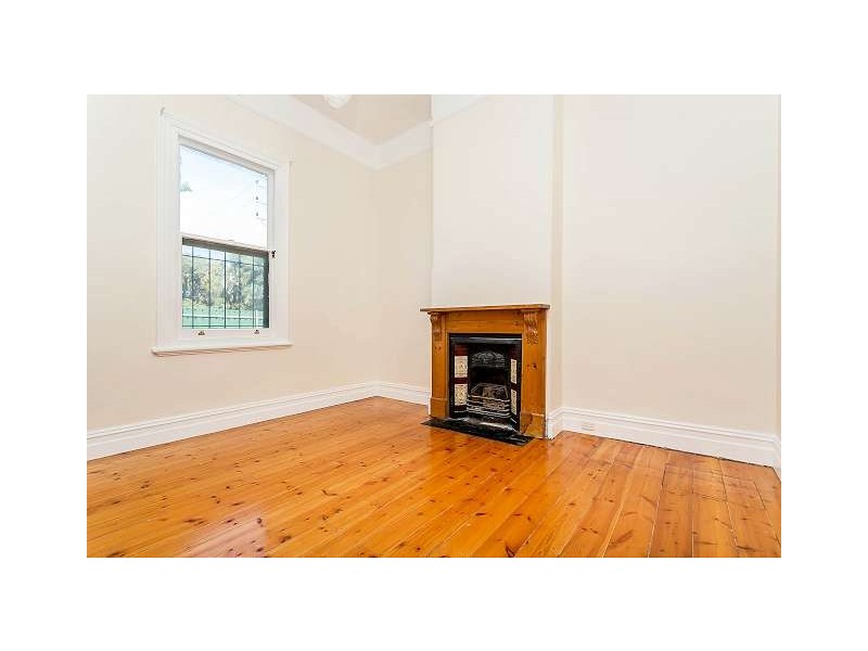 18 Fletcher Road, Birkenhead SA 5015