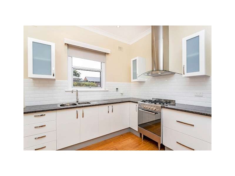 18 Rose Street, Birkenhead SA 5015