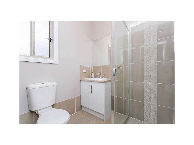 4 Centre Street, Largs Bay SA 5016