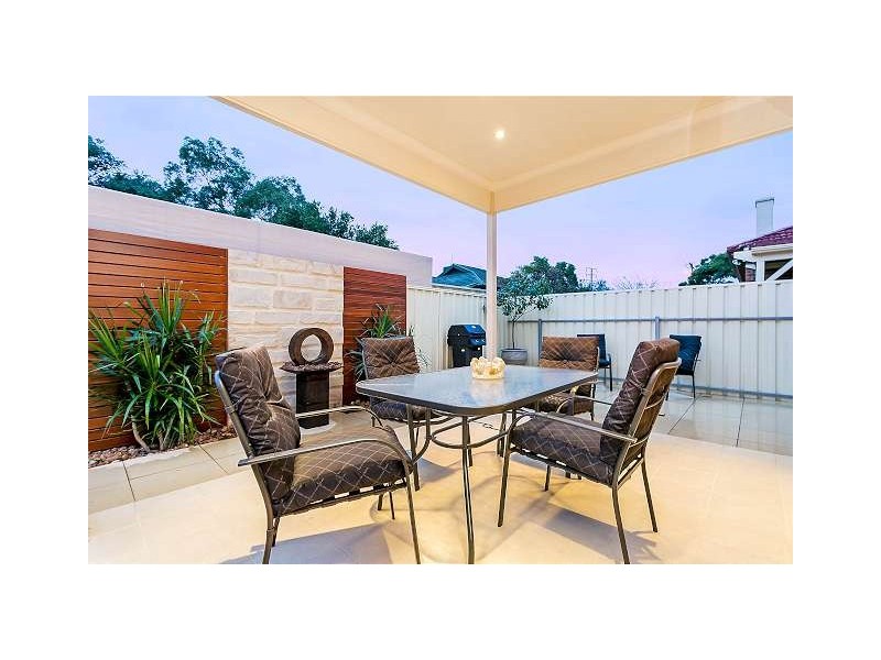 4 Centre Street, Largs Bay SA 5016