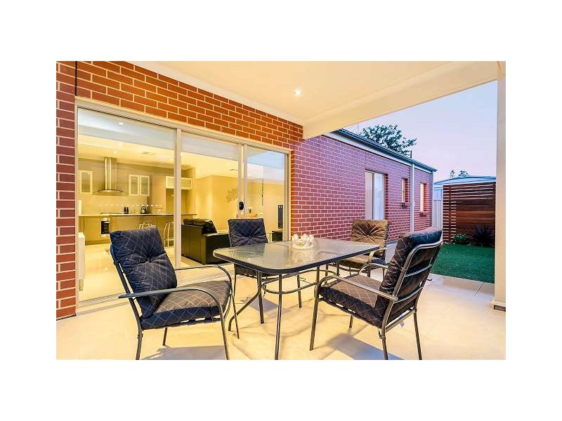 4 Centre Street, Largs Bay SA 5016