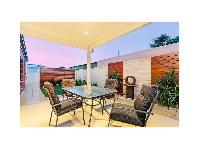 4 Centre Street, Largs Bay SA 5016